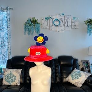 Cute fun hat for kids hat day at school wore once clean with no rips or stains